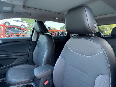 2026 Volkswagen Taos SE Black