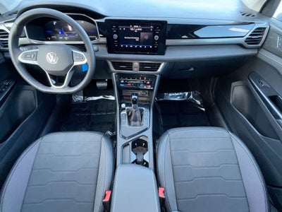 2026 Volkswagen Taos SE Black