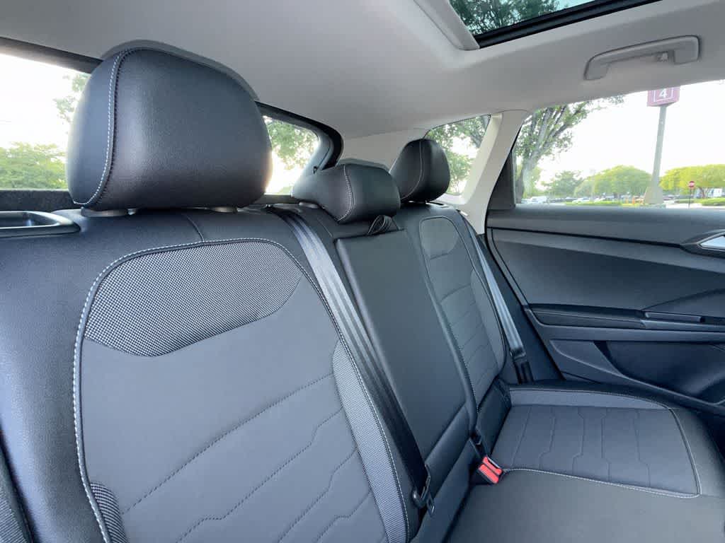 2026 Volkswagen Taos SE Black