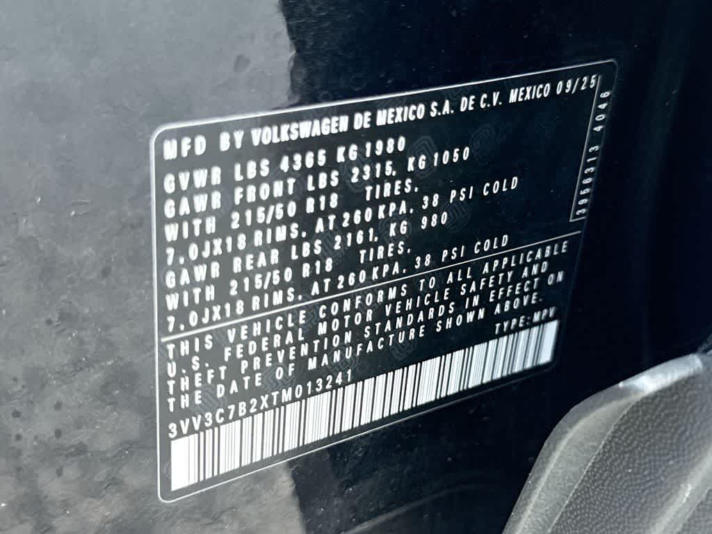 2026 Volkswagen Taos SE Black