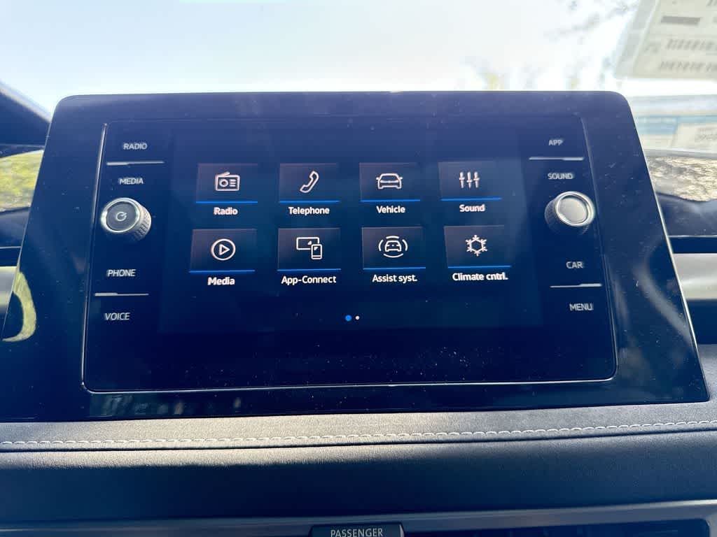 2026 Volkswagen Taos SE Black