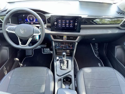 2026 Volkswagen Taos SE Black
