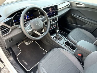 2026 Volkswagen Taos SE Black