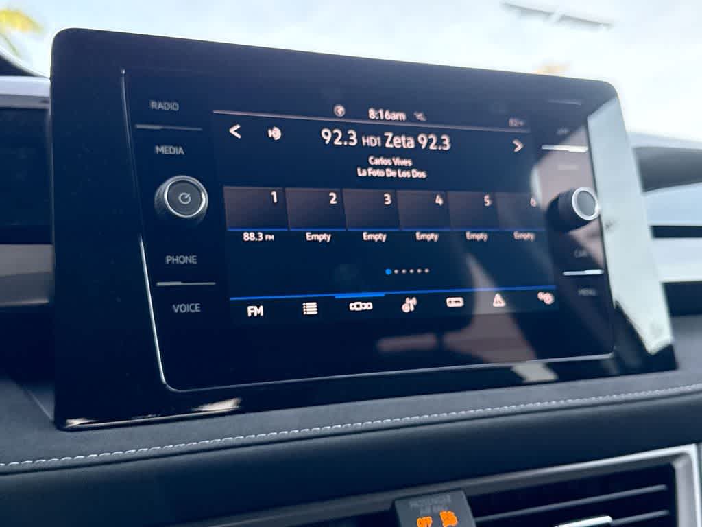 2026 Volkswagen Taos SE Black