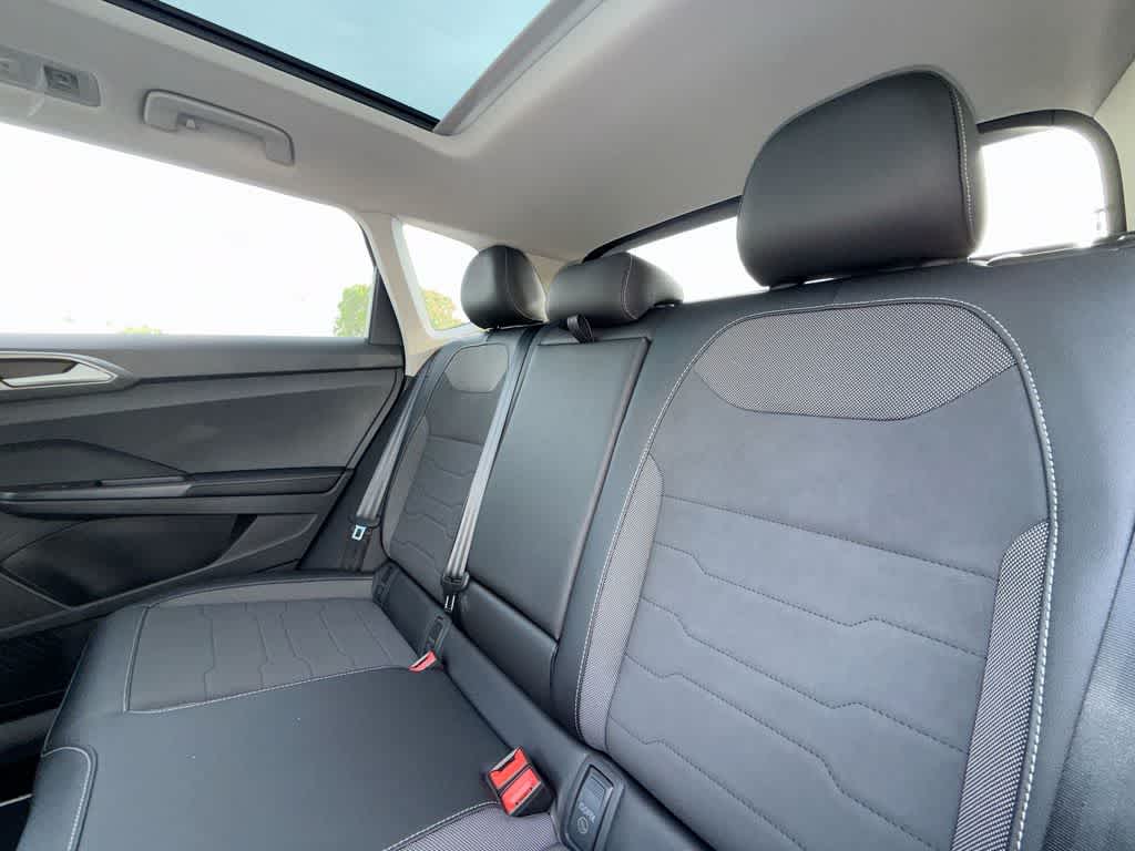 2026 Volkswagen Taos SE Black