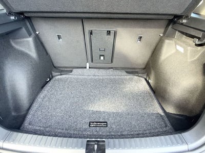 2026 Volkswagen Taos SE Black