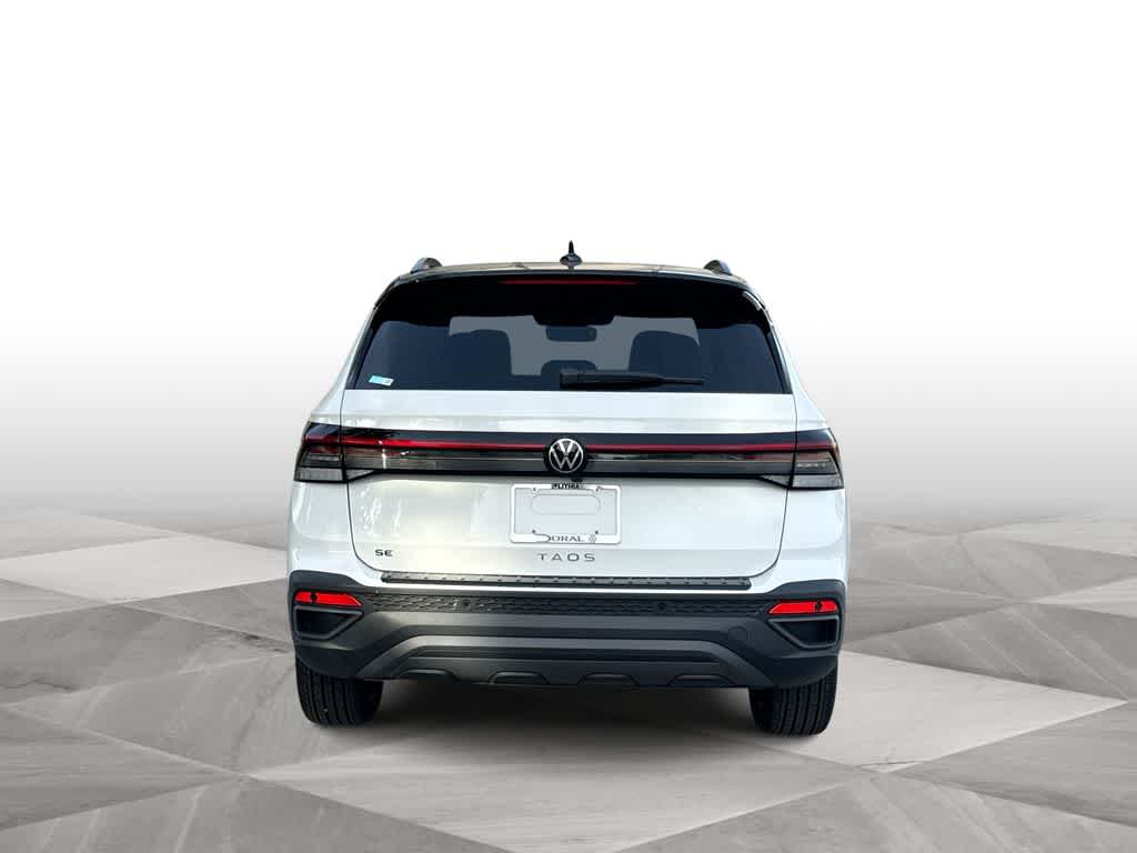 2026 Volkswagen Taos SE Black