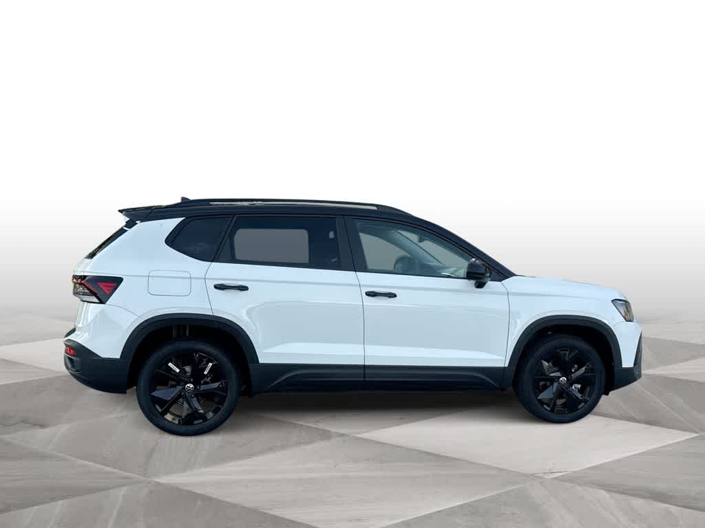2026 Volkswagen Taos SE Black
