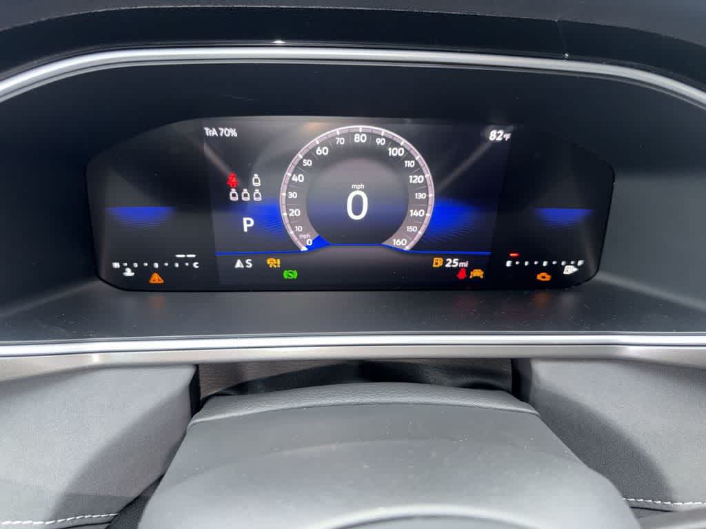 2027 Volkswagen Taos SE Black