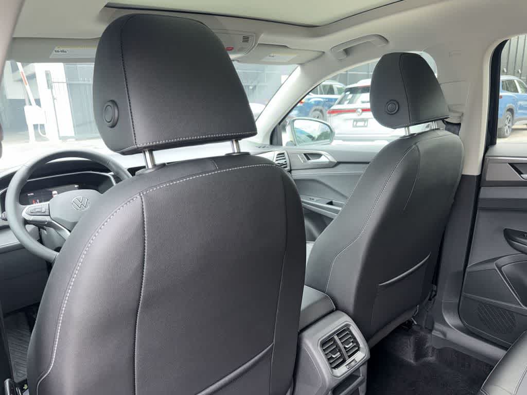 2027 Volkswagen Taos SE Black