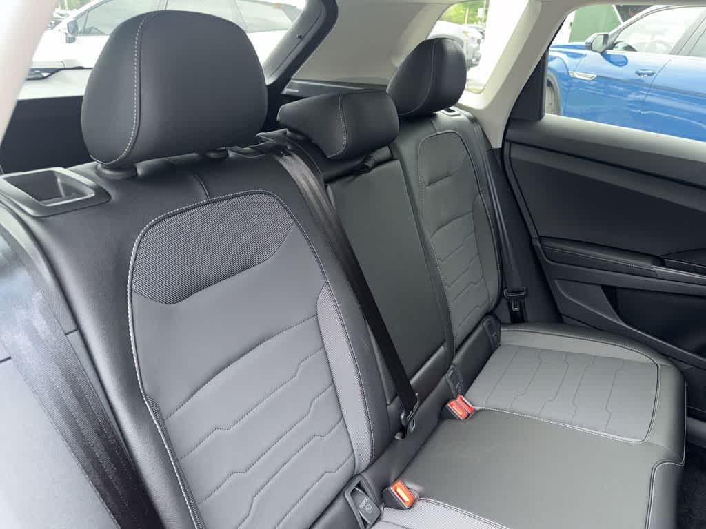 2027 Volkswagen Taos SE Black