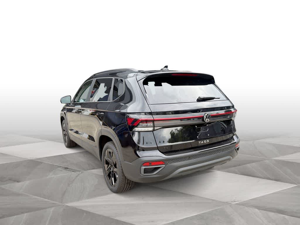 2027 Volkswagen Taos SE Black
