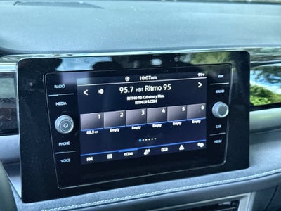2027 Volkswagen Taos SE Black