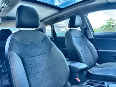 2027 Volkswagen Taos SE Black
