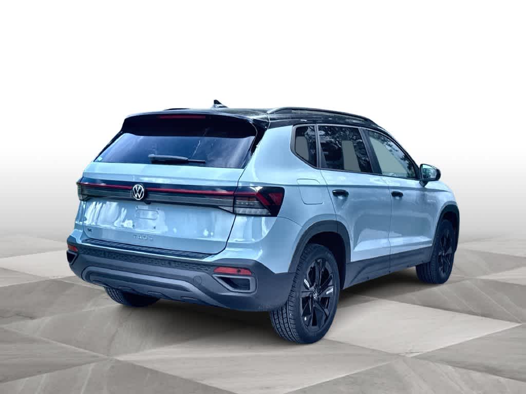 2027 Volkswagen Taos SE Black