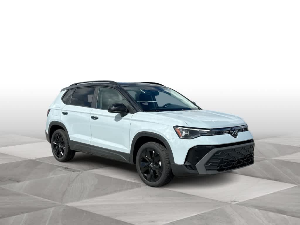 2027 Volkswagen Taos SE Black