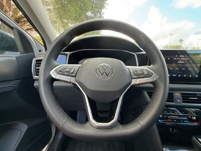 2027 Volkswagen Taos SE Black