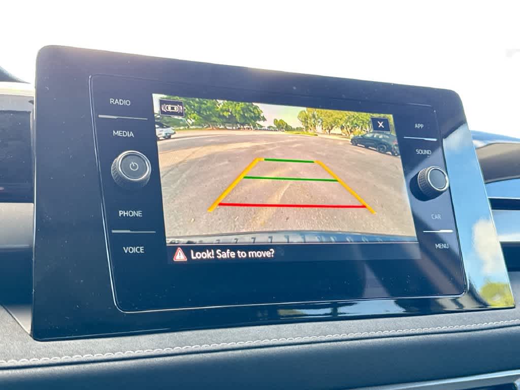 2027 Volkswagen Taos SE Black