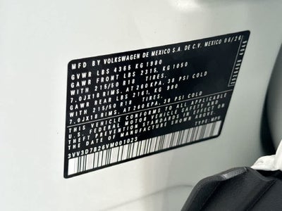 2027 Volkswagen Taos SE Black