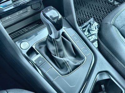 2027 Volkswagen Taos SE Black