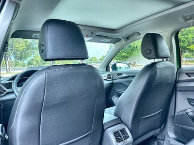 2027 Volkswagen Taos SE Black
