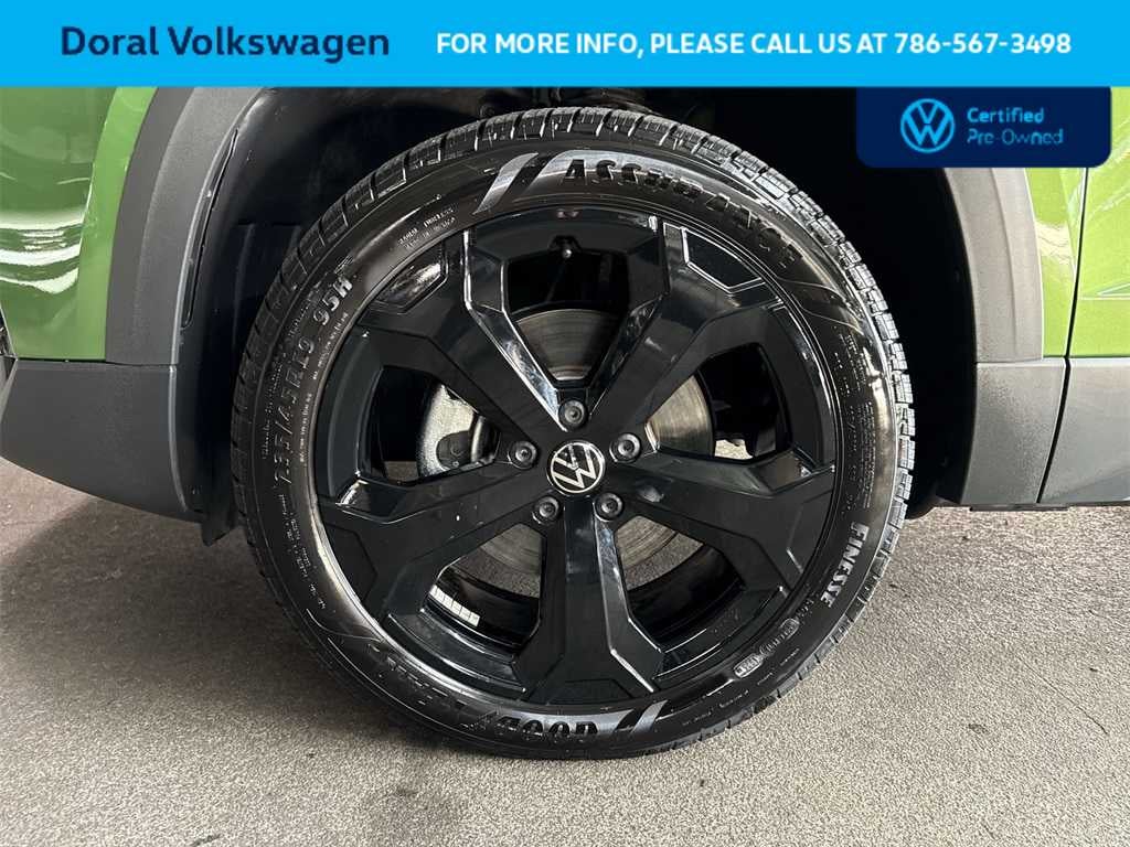 2025 Volkswagen Taos SEL