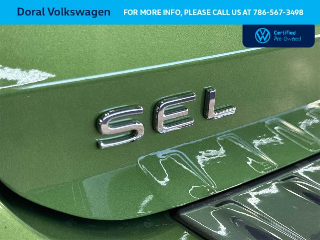 2025 Volkswagen Taos SEL