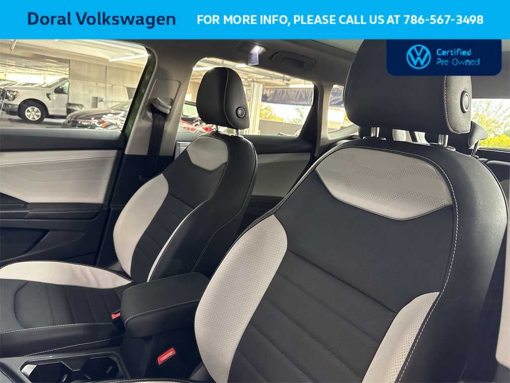2025 Volkswagen Taos SEL
