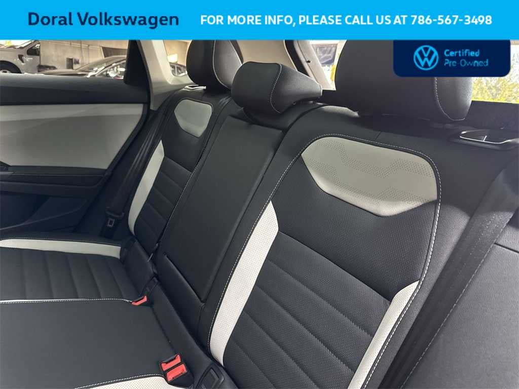 2025 Volkswagen Taos SEL