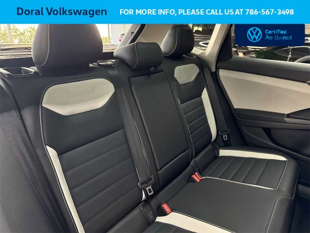 2025 Volkswagen Taos SEL
