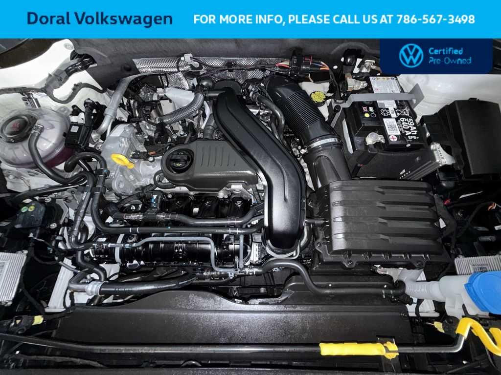 2025 Volkswagen Taos SEL
