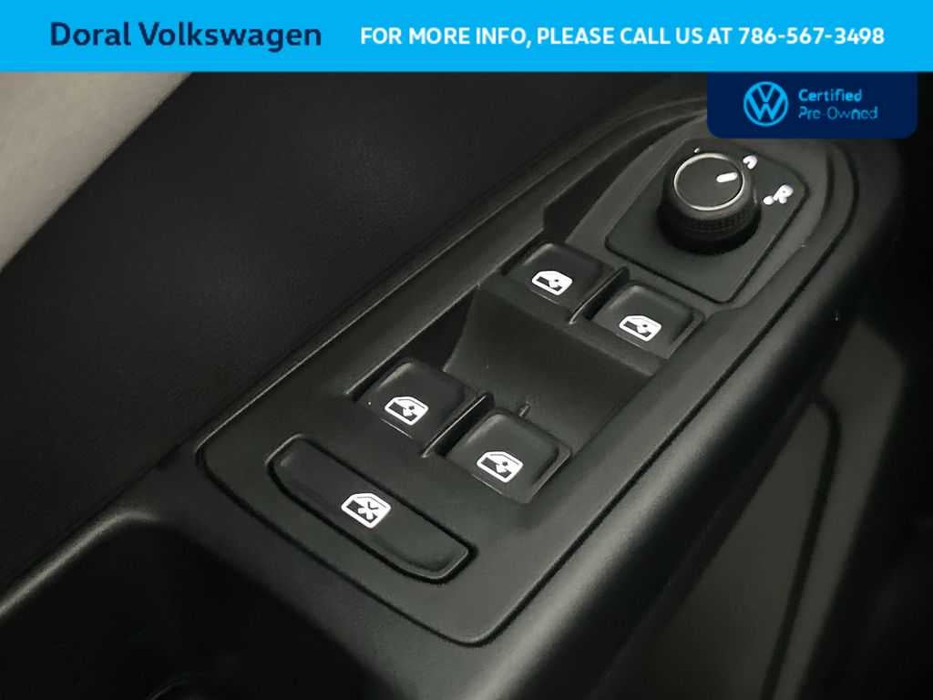 2025 Volkswagen Taos S