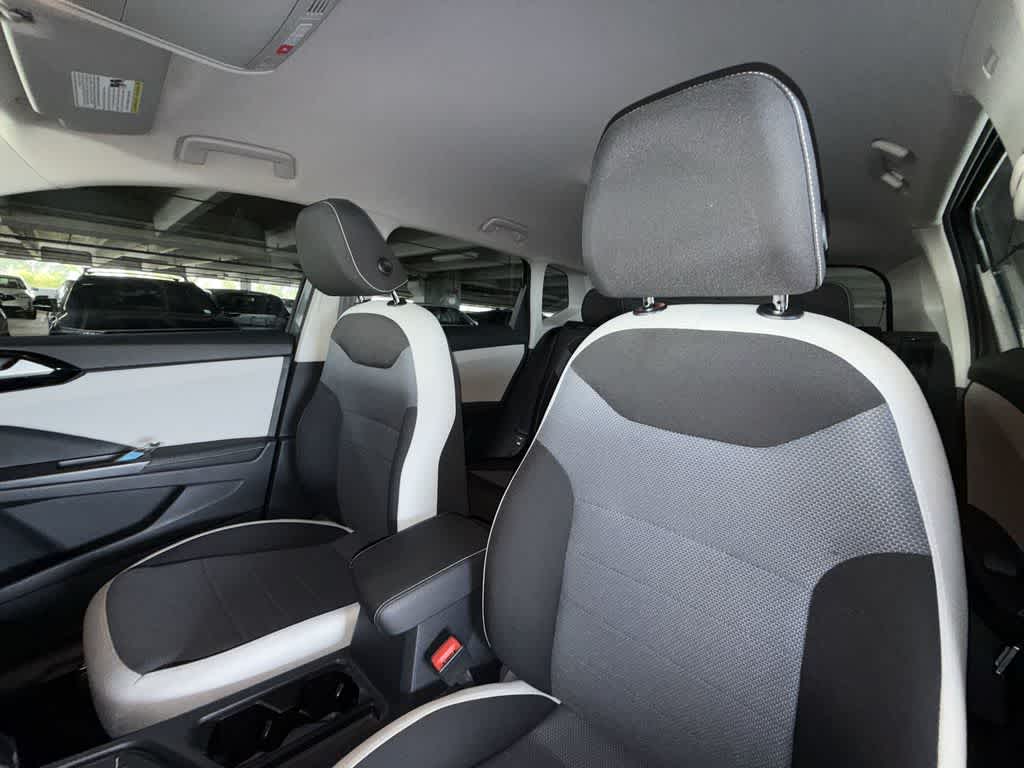 2025 Volkswagen Taos S