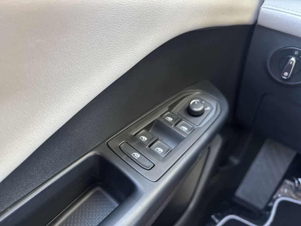 2026 Volkswagen Taos S