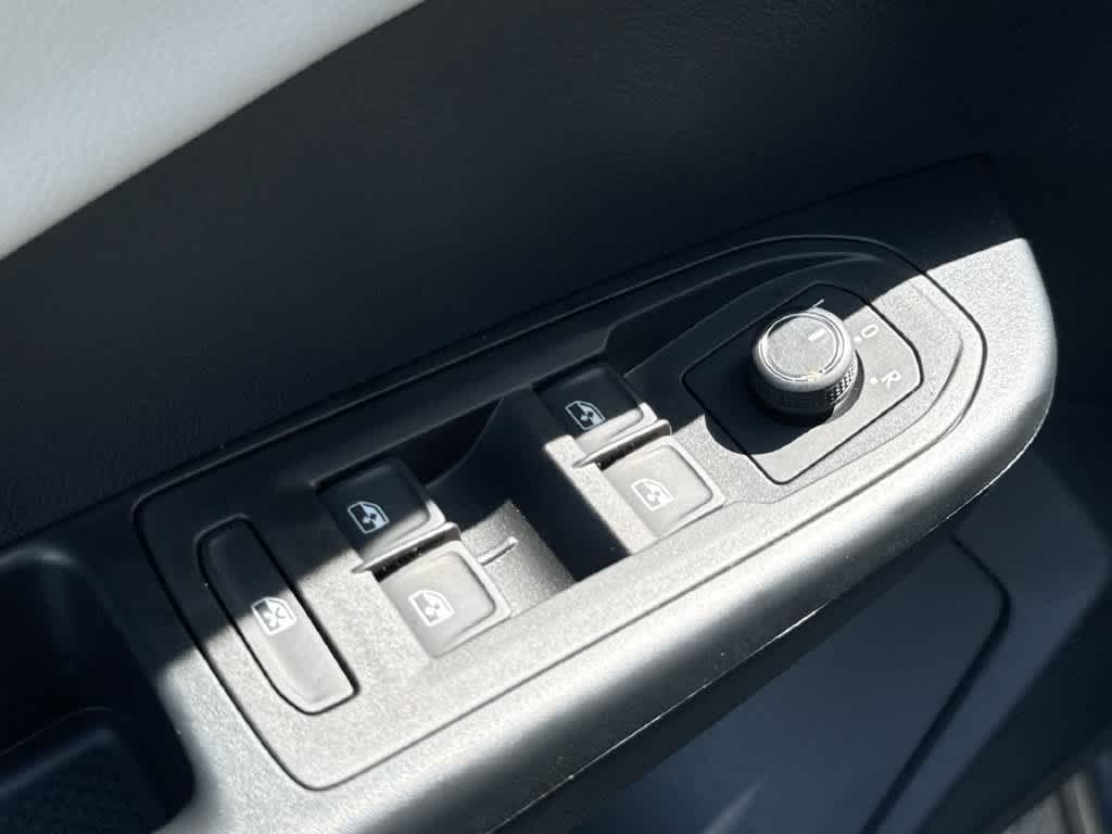 2027 Volkswagen Taos S