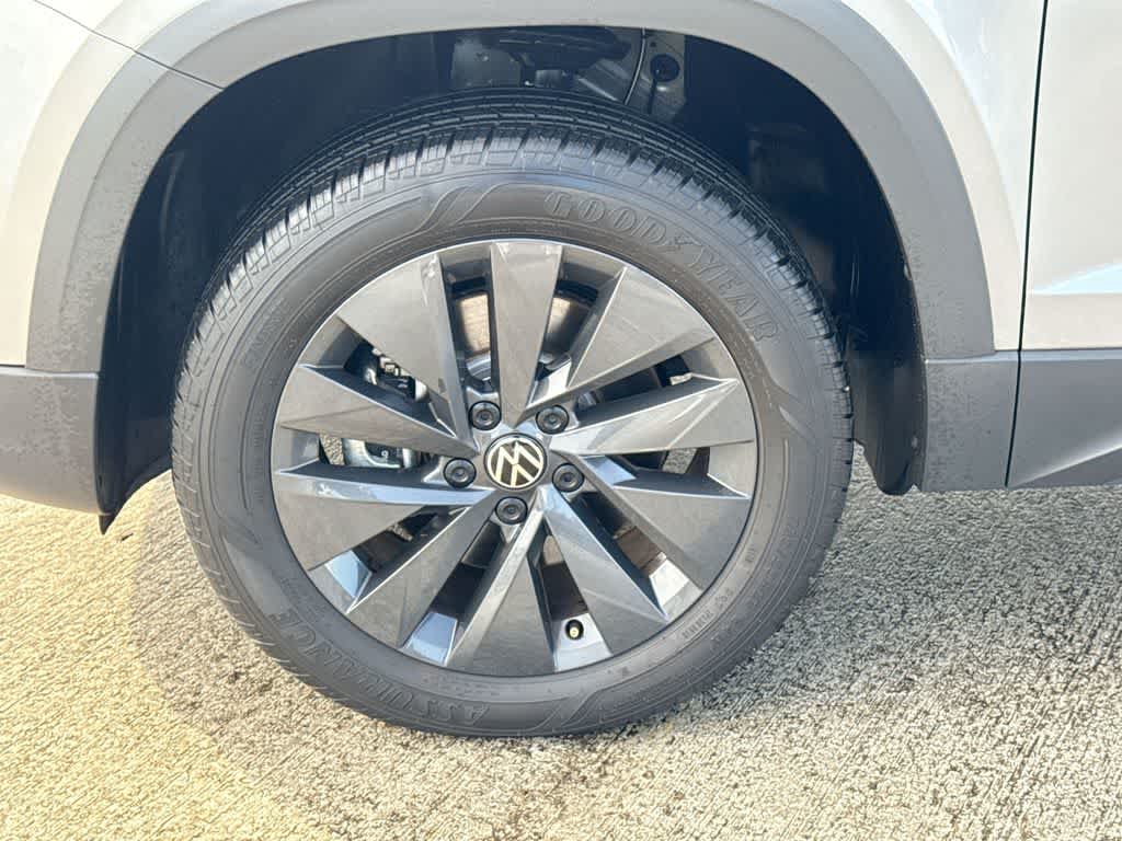 2024 Volkswagen Taos S