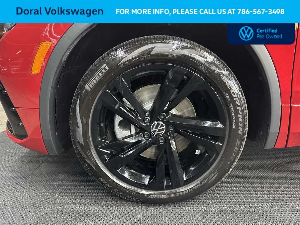 2024 Volkswagen Tiguan SE R-Line Black