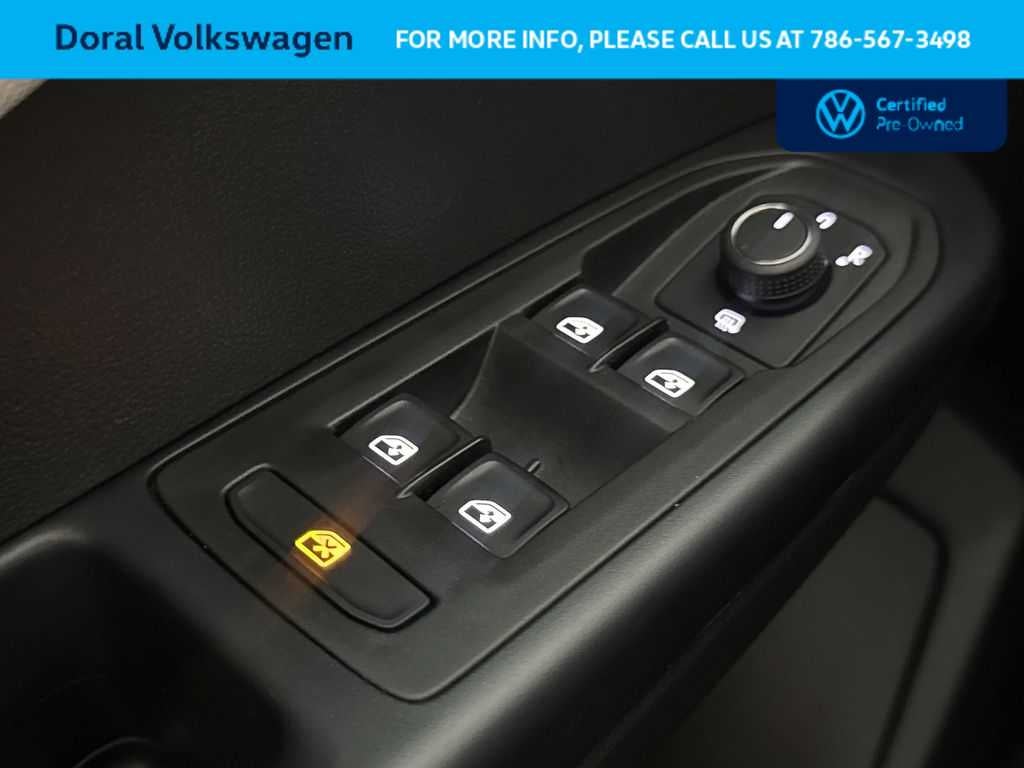 2025 Volkswagen Taos S