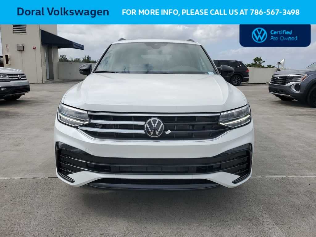 2024 Volkswagen Tiguan SE R-Line Black