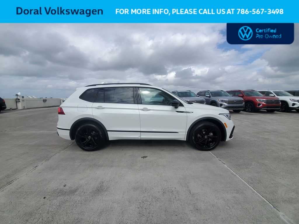 2024 Volkswagen Tiguan SE R-Line Black