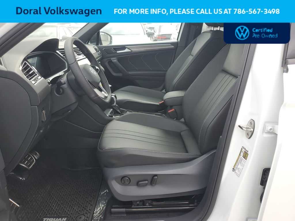 2024 Volkswagen Tiguan SE R-Line Black