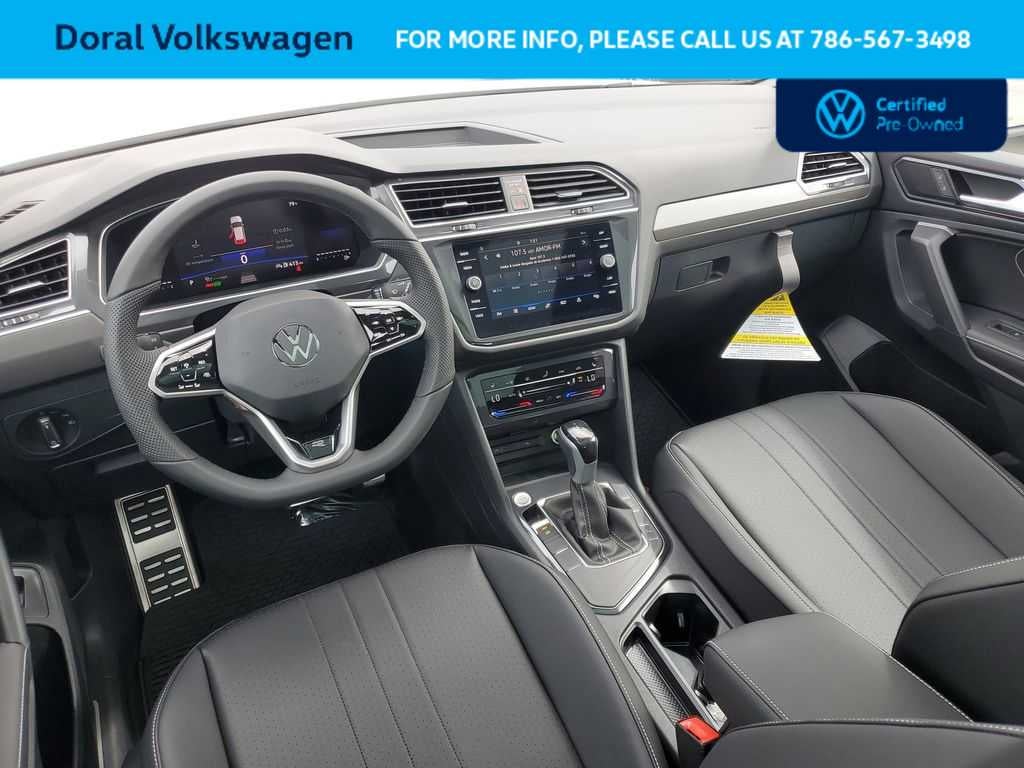 2024 Volkswagen Tiguan SE R-Line Black