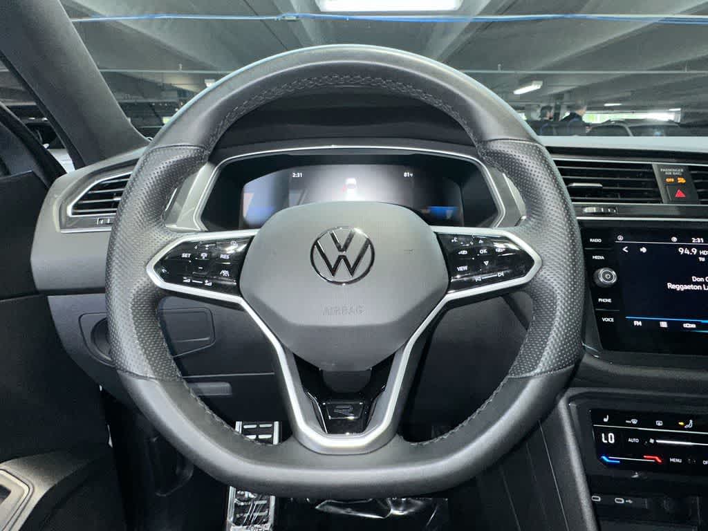 2024 Volkswagen Tiguan SE R-Line Black