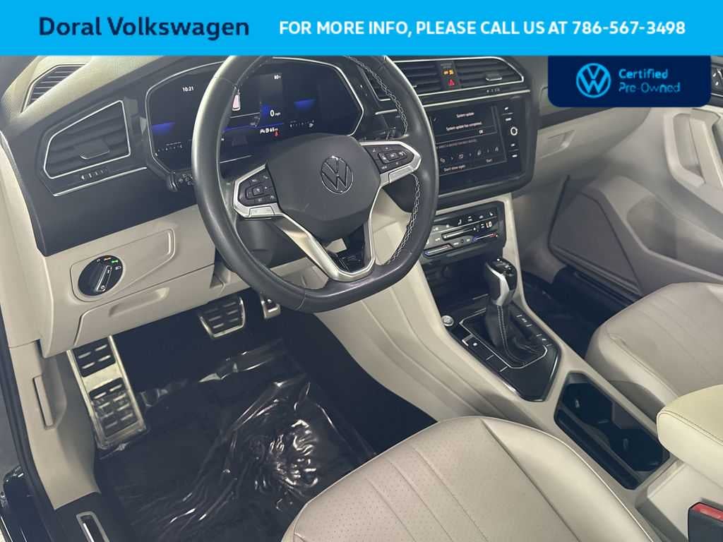 2023 Volkswagen Tiguan SE R-Line Black