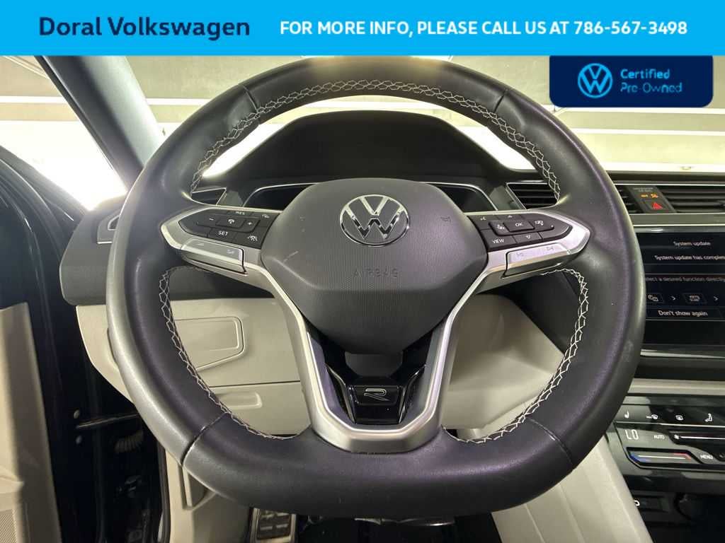 2023 Volkswagen Tiguan SE R-Line Black