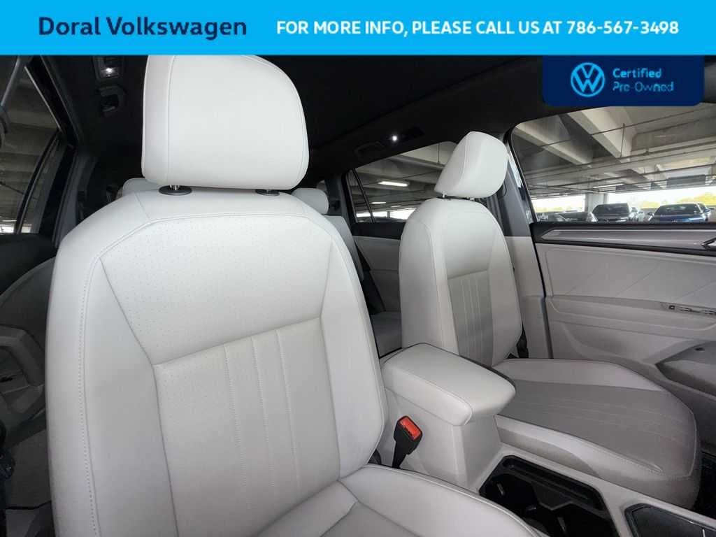 2023 Volkswagen Tiguan SE R-Line Black