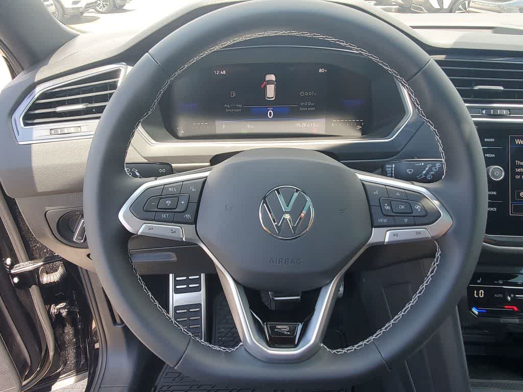 2023 Volkswagen Tiguan SE R-Line Black