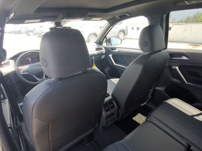 2023 Volkswagen Tiguan SE R-Line Black