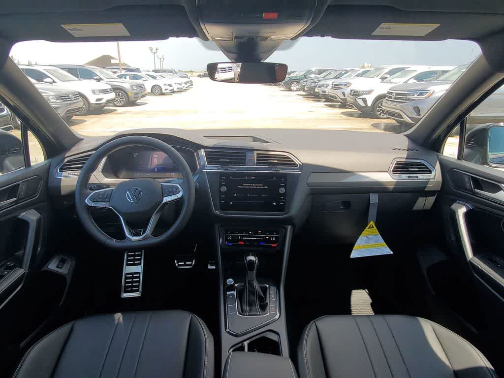 2023 Volkswagen Tiguan SE R-Line Black