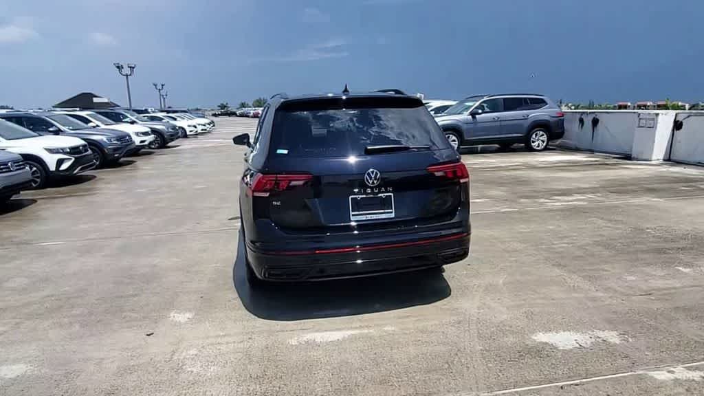 2023 Volkswagen Tiguan SE R-Line Black